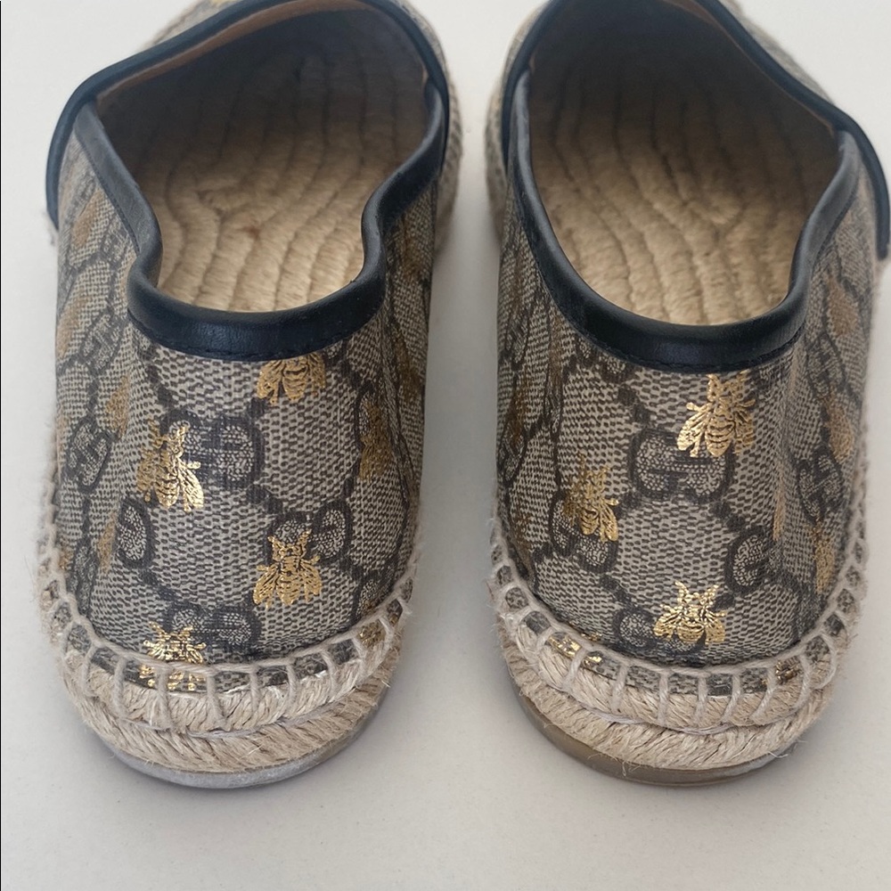 Gucci GG Supreme Bees Espadrilles - Picture 7 of 8